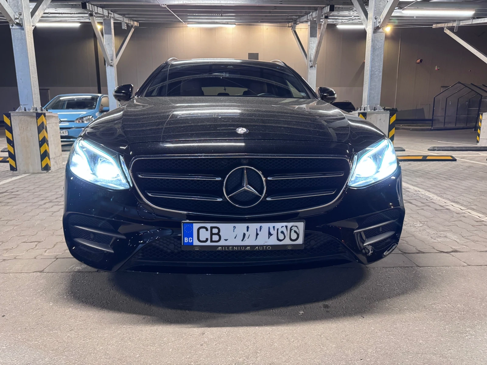 Mercedes-Benz E 350 360 CAM* Multibeam* Burmester, снимка 2 - Автомобили и джипове - 54371312
