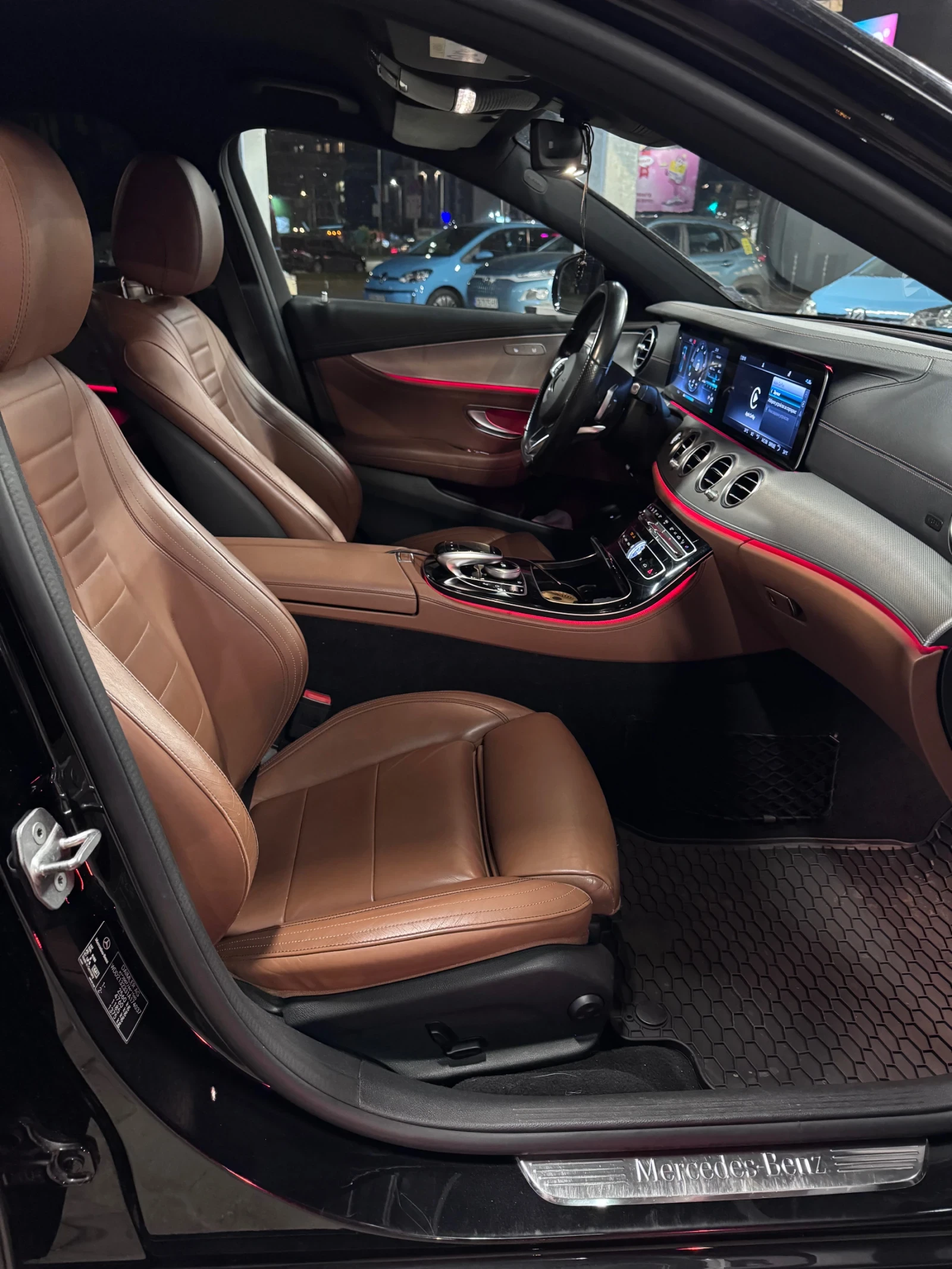 Mercedes-Benz E 350 360 CAM* Multibeam* Burmester, снимка 8 - Автомобили и джипове - 54371312