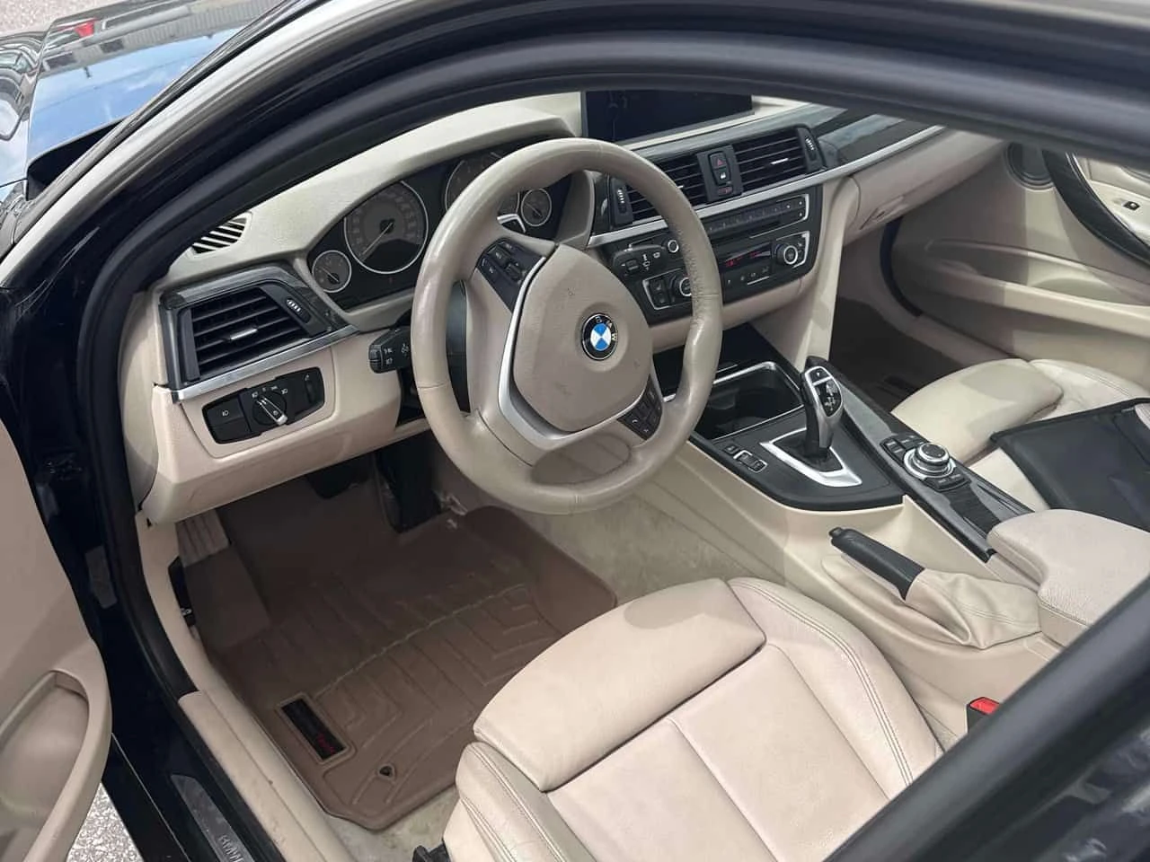 BMW 335 * xDrive * SAT * ПОДГРЕВИ * КАМЕРА * ПАМЕТ, снимка 5 - Автомобили и джипове - 54460378