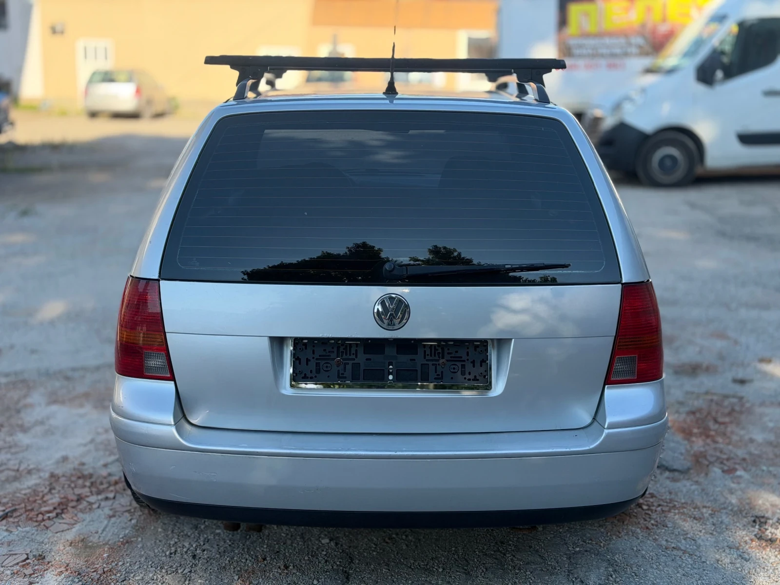 VW Golf 1.9 TDI, снимка 4 - Автомобили и джипове - 54918172