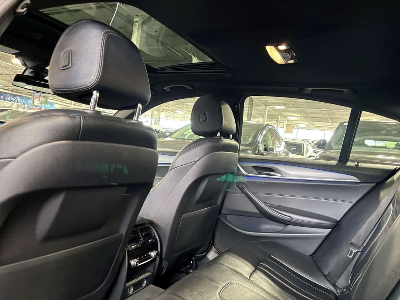 BMW 540 540i xDrive| AWD| MPKG| NAV| AMBIENT| LEATHER| , снимка 8 - Автомобили и джипове - 55008425