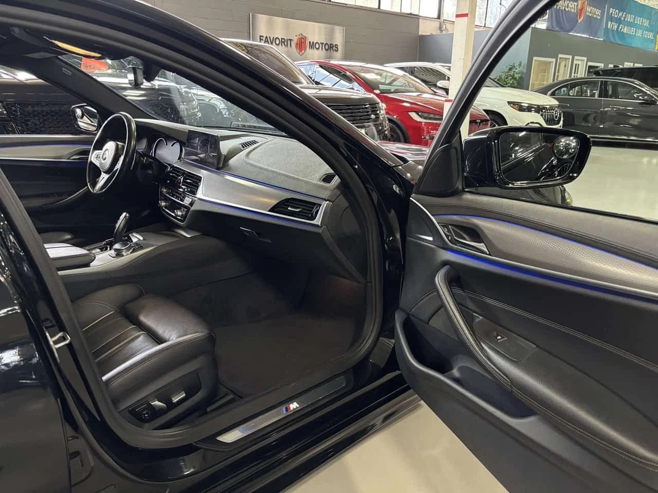 BMW 540 540i xDrive| AWD| MPKG| NAV| AMBIENT| LEATHER| , снимка 13 - Автомобили и джипове - 55008425