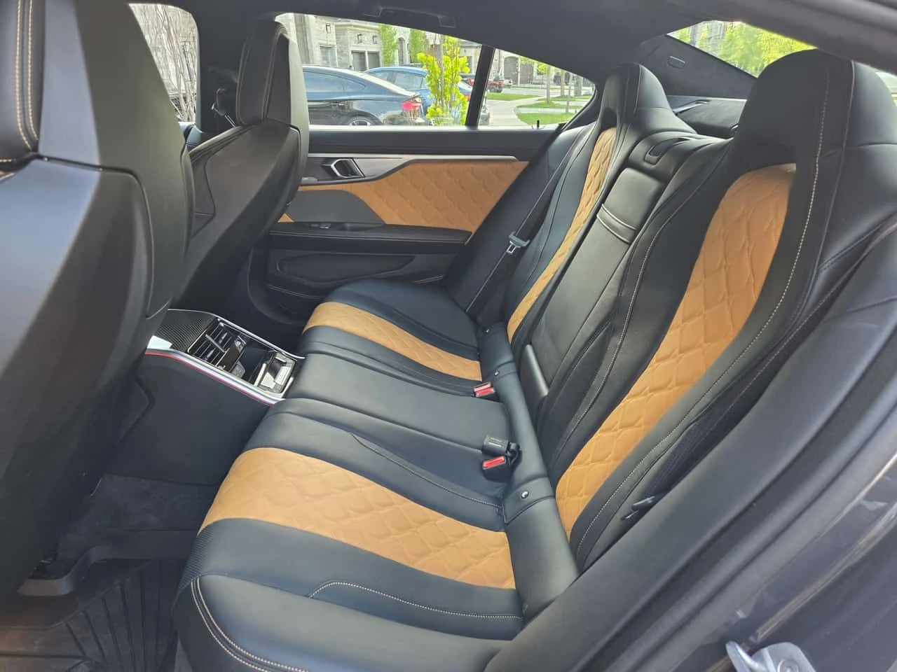 BMW M8 * Gran Coupe * БЕЗ ЗАБЕЛЕЖКИ* , снимка 16 - Автомобили и джипове - 55022911