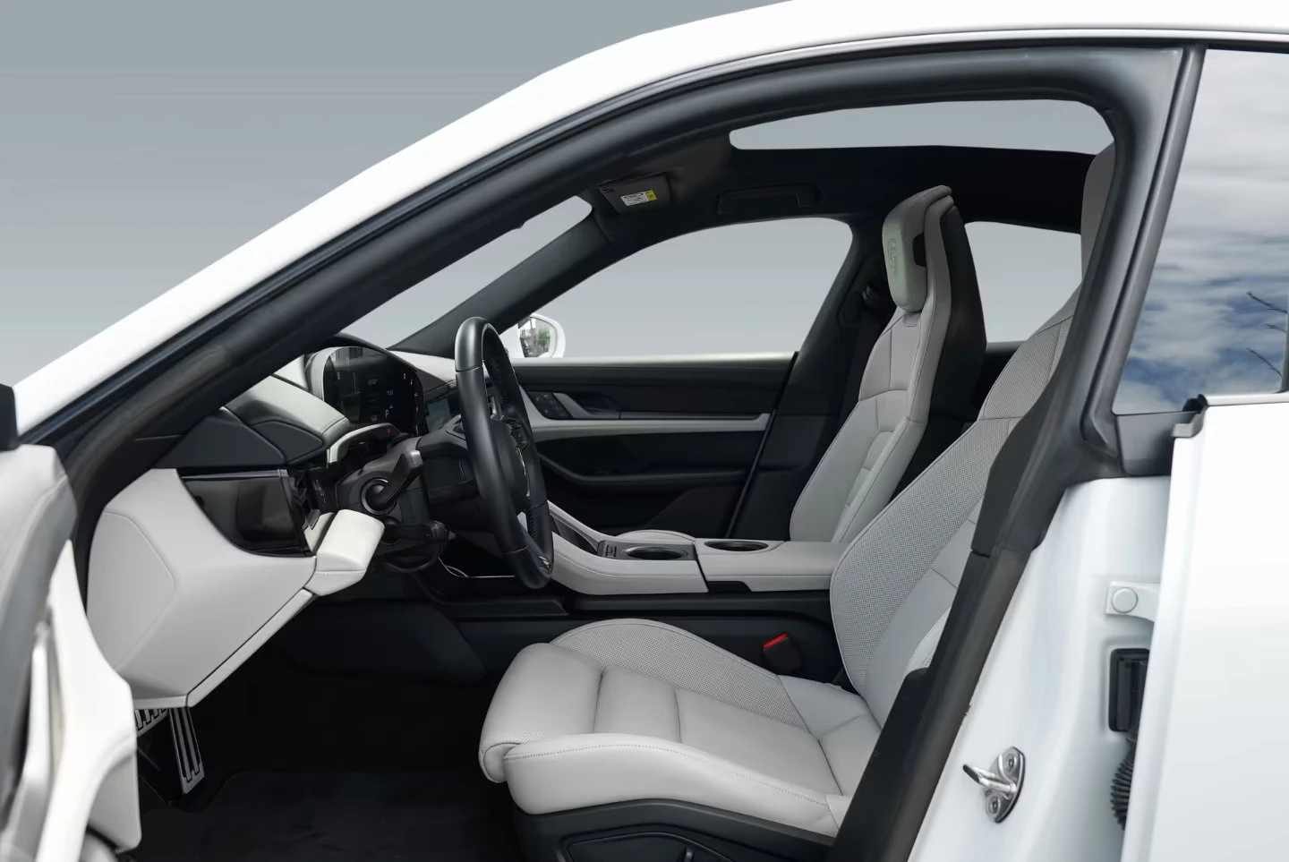 Porsche Taycan 4S/571HP/3SCREEN/360/PANO/CHRONO/BOSE/NIGHT/505z, снимка 9 - Автомобили и джипове - 55103992