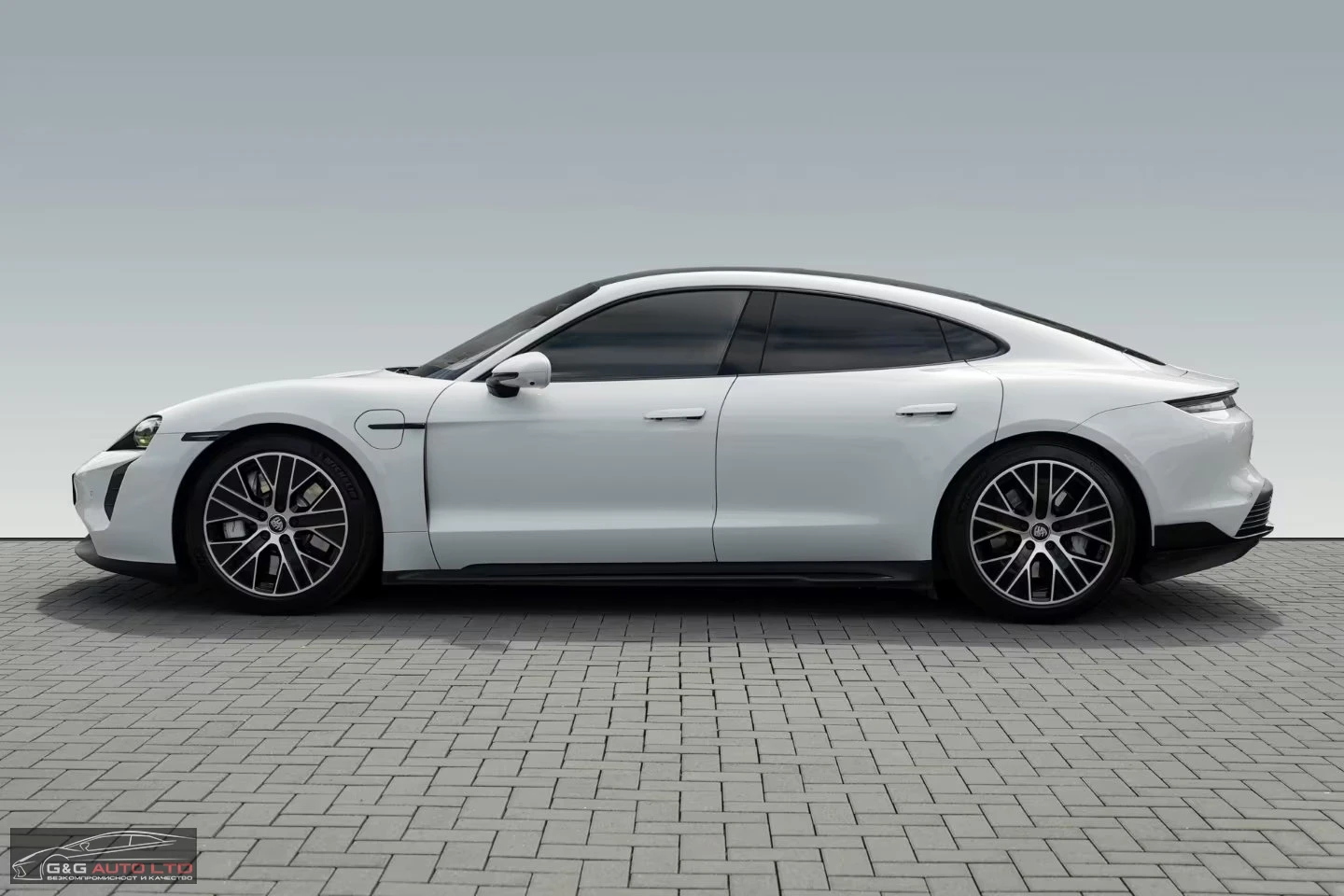 Porsche Taycan 4S/571HP/3SCREEN/360/PANO/CHRONO/BOSE/NIGHT/505z, снимка 3 - Автомобили и джипове - 55103992