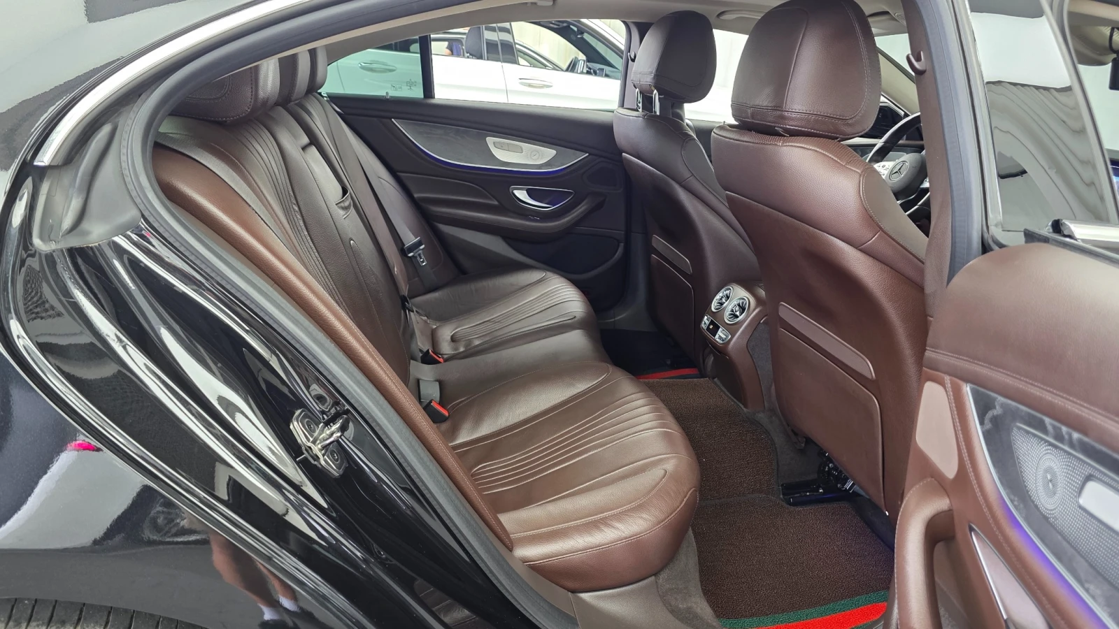 Mercedes-Benz CLS 400 CLS400d 4MATIC | HUD | 360  Камера | Distronic, снимка 15 - Автомобили и джипове - 55178430