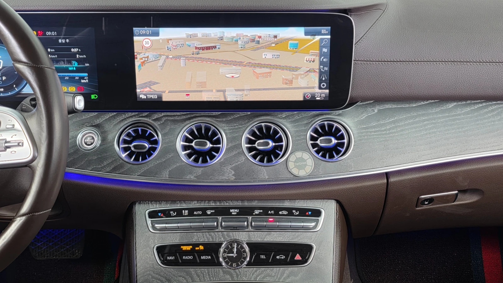 Mercedes-Benz CLS 400 CLS400d 4MATIC | HUD | 360  Камера | Distronic, снимка 12 - Автомобили и джипове - 55178430