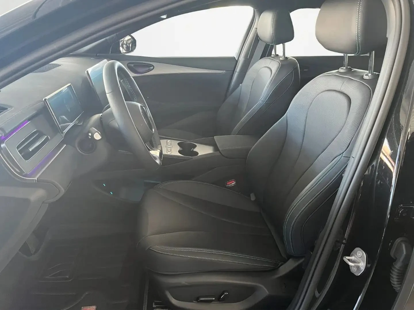 BYD Seal 6 DM-i 212кс!!!ЧИСТО НОВА!!!, снимка 8 - Автомобили и джипове - 55576910