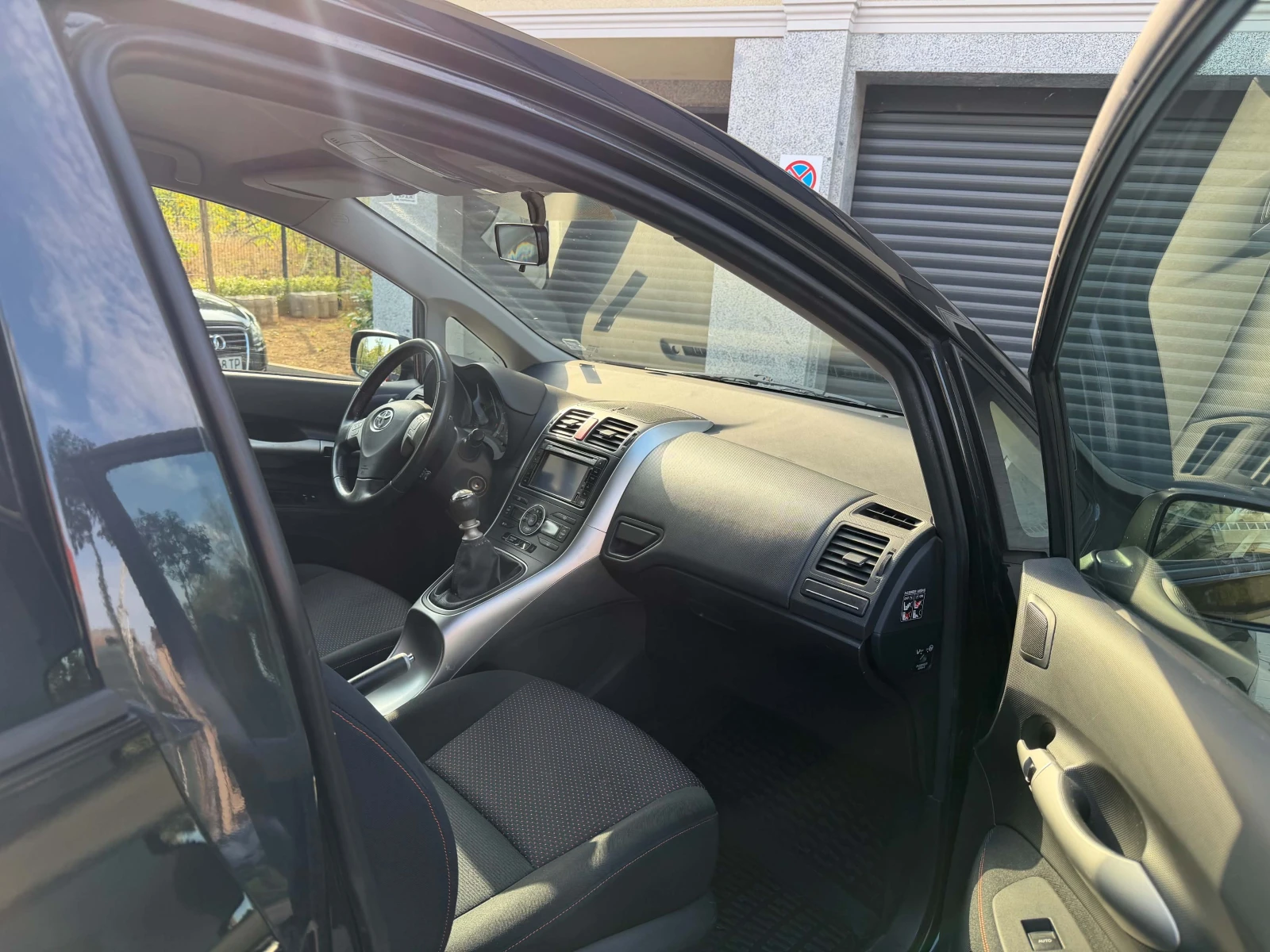 Toyota Auris * FACELIFT* 16V Valvematic (147hp), снимка 8 - Автомобили и джипове - 56160483
