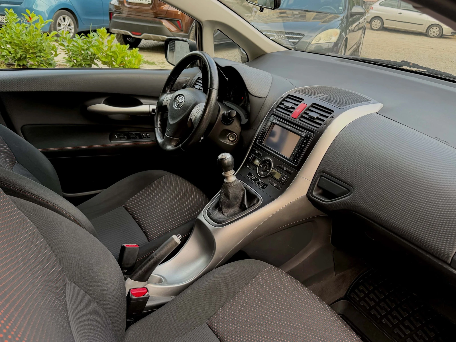 Toyota Auris * FACELIFT* 16V Valvematic (147hp), снимка 4 - Автомобили и джипове - 56160483