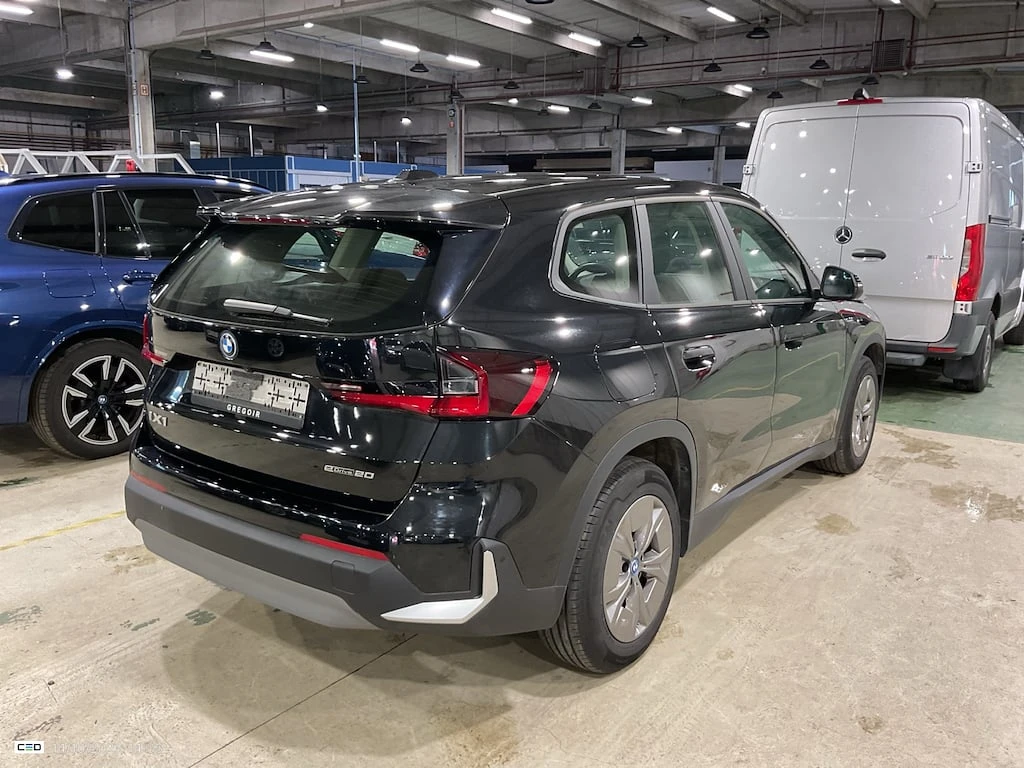 BMW iX1 eDrive20 LED Navi 100% SoH, снимка 4 - Автомобили и джипове - 56620167