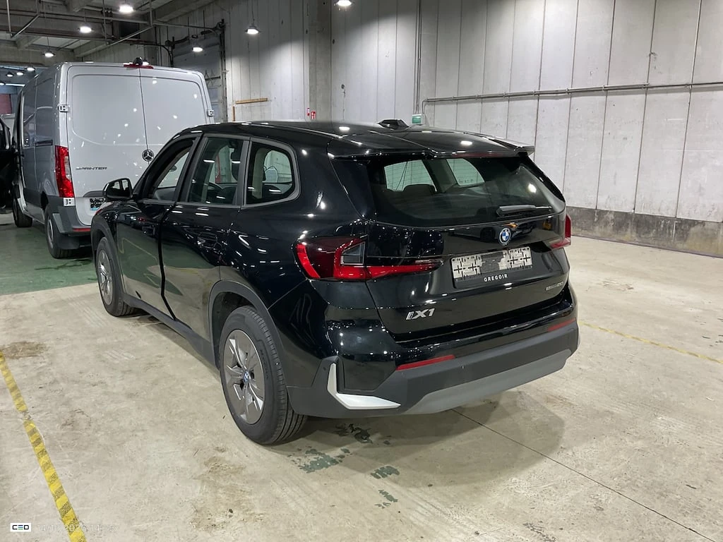BMW iX1 eDrive20 LED Navi 100% SoH, снимка 3 - Автомобили и джипове - 56620167