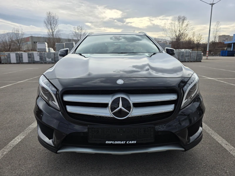 Mercedes-Benz GLA 200 AMG/4MATIC/PANORAMA/LED, снимка 1 - Автомобили и джипове - 49473635