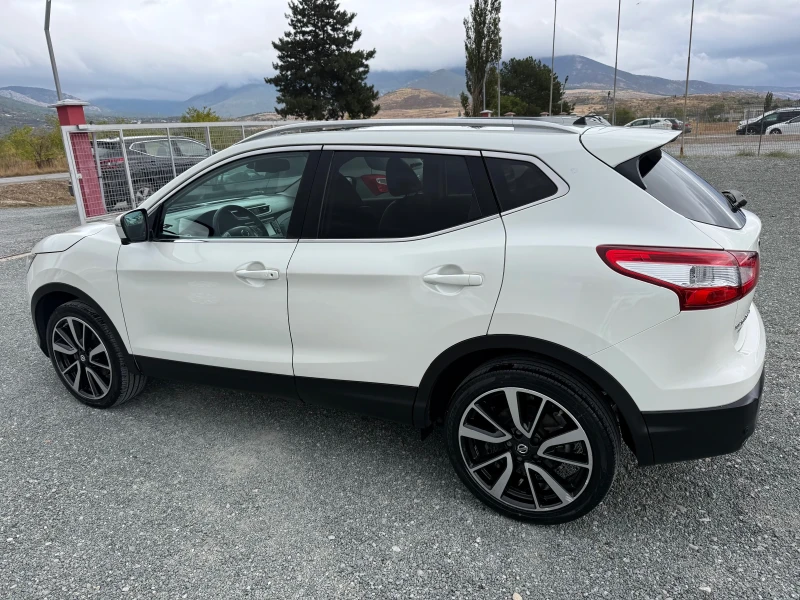 Nissan Qashqai (KATO НОВА), снимка 8 - Автомобили и джипове - 51910155