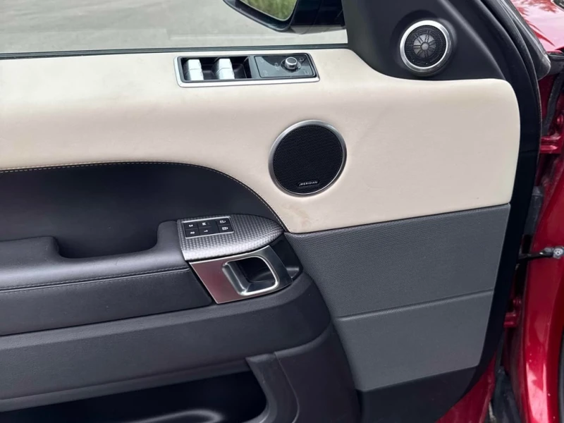 Land Rover Range Rover Sport * HST * CARFAX * ЦЕНА ДО БГ, снимка 12 - Автомобили и джипове - 53050768