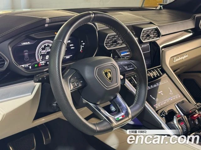 Lamborghini Urus, снимка 13 - Автомобили и джипове - 54263532