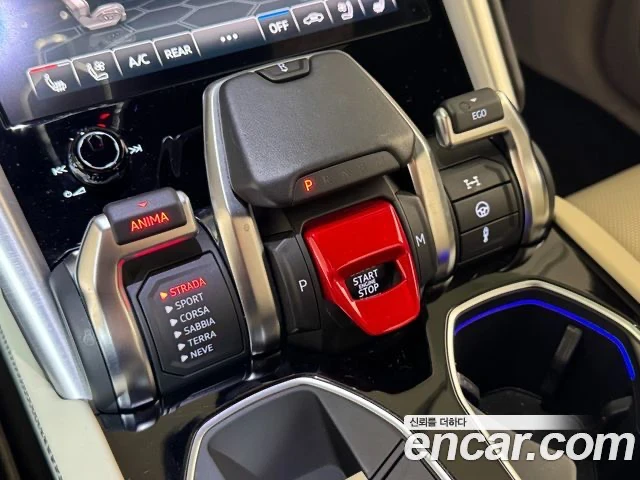 Lamborghini Urus, снимка 9 - Автомобили и джипове - 54263532