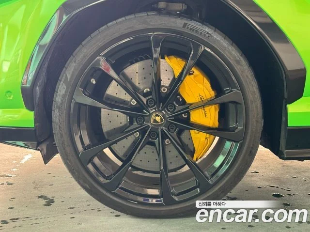 Lamborghini Urus, снимка 6 - Автомобили и джипове - 54263532