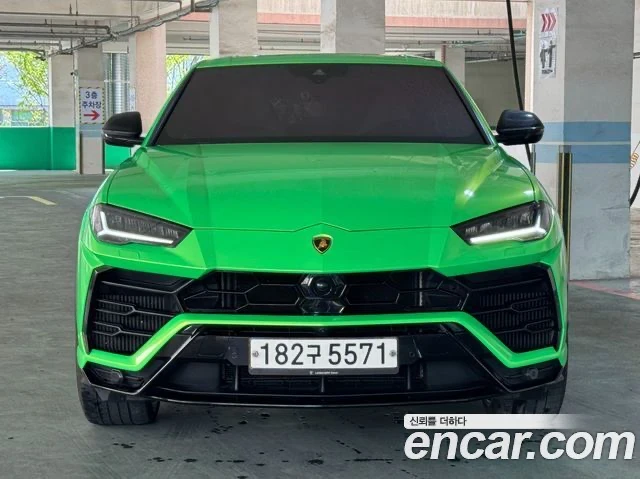 Lamborghini Urus, снимка 3 - Автомобили и джипове - 54263532
