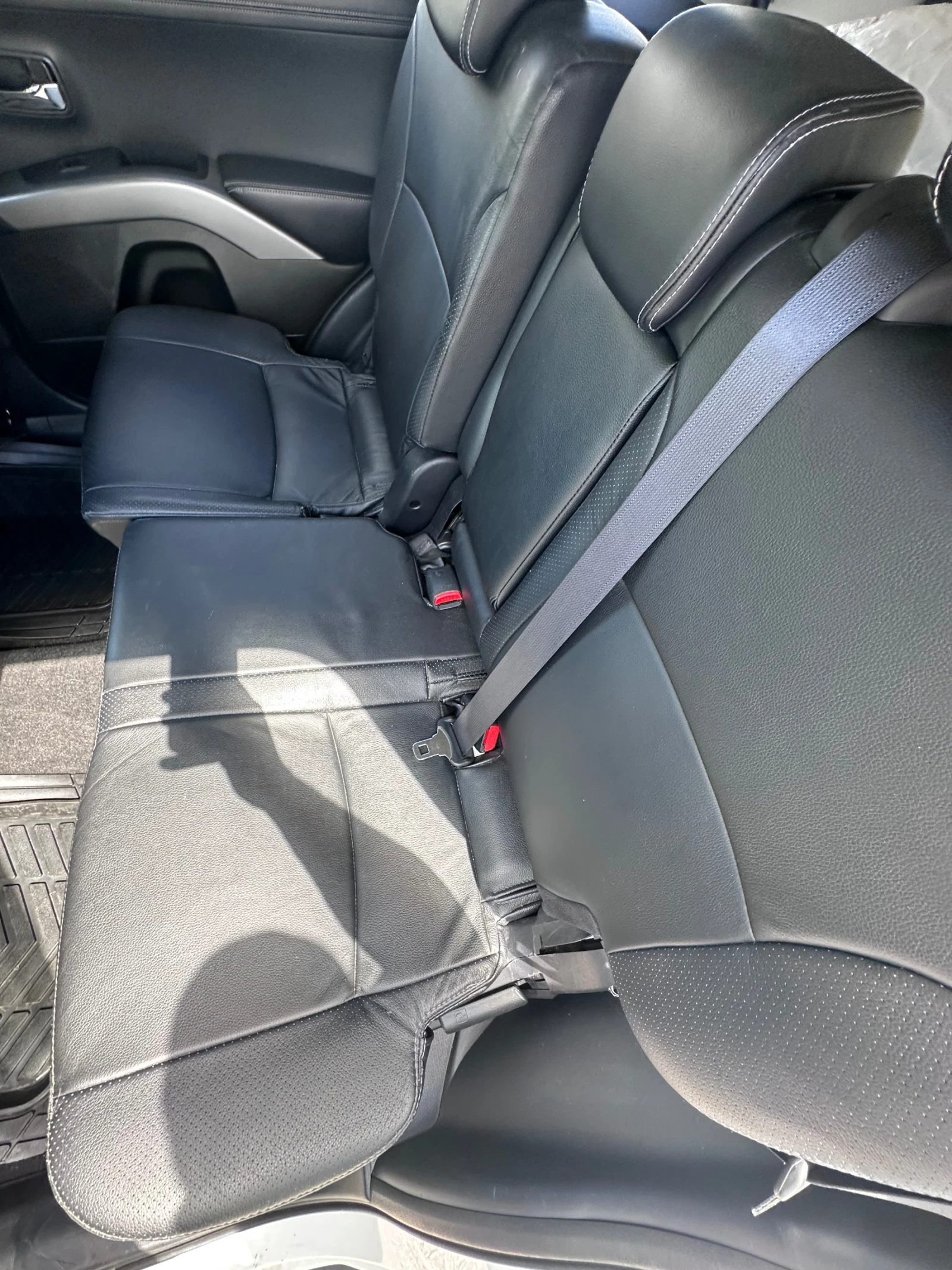 Mitsubishi Outlander 2.4 i АВТОМАТ КОЖА НАВИ 4* 4 ФУЛЛ!!!! - изображение 9