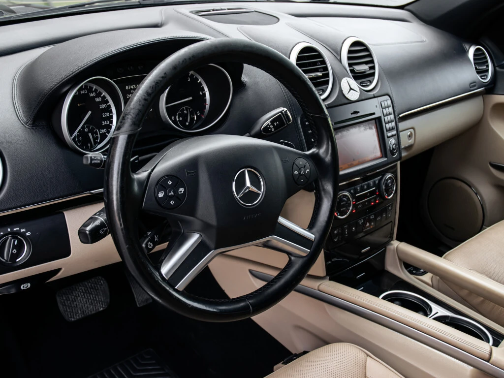 Mercedes-Benz GL 350 7 МЕСТА/ПОДГРЕВ/ОБДУХВАНЕ/КАМЕРА/КЕЙЛЕС - изображение 8