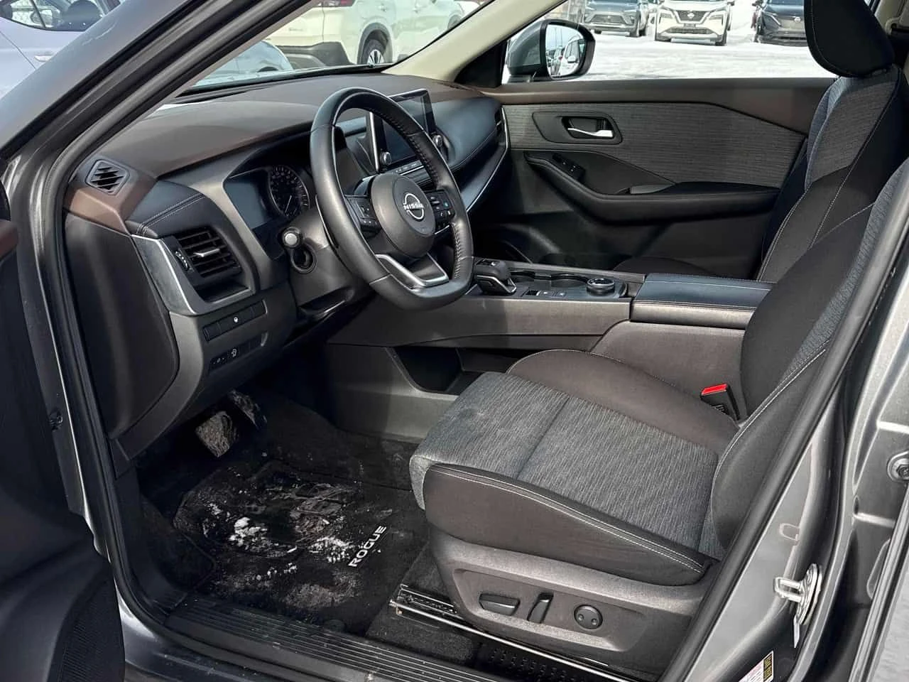 Nissan Rogue * SV * PANO* KEYLESS* ПОДГРЕВ* , снимка 14 - Автомобили и джипове - 53747913