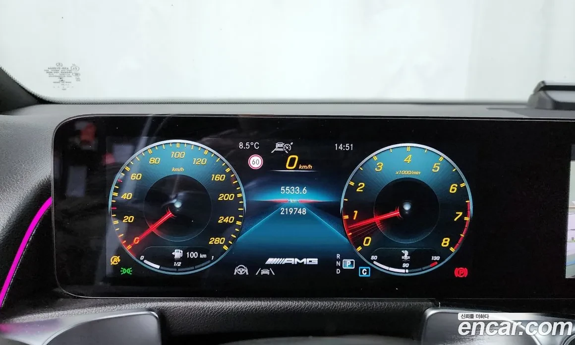 Mercedes-Benz GLB35AMG 4MATIC| КАМЕРА| ПОДГРЕВ| ОПЦИЯ ЗА ЛИЗИНГ, снимка 7 - Автомобили и джипове - 54403503