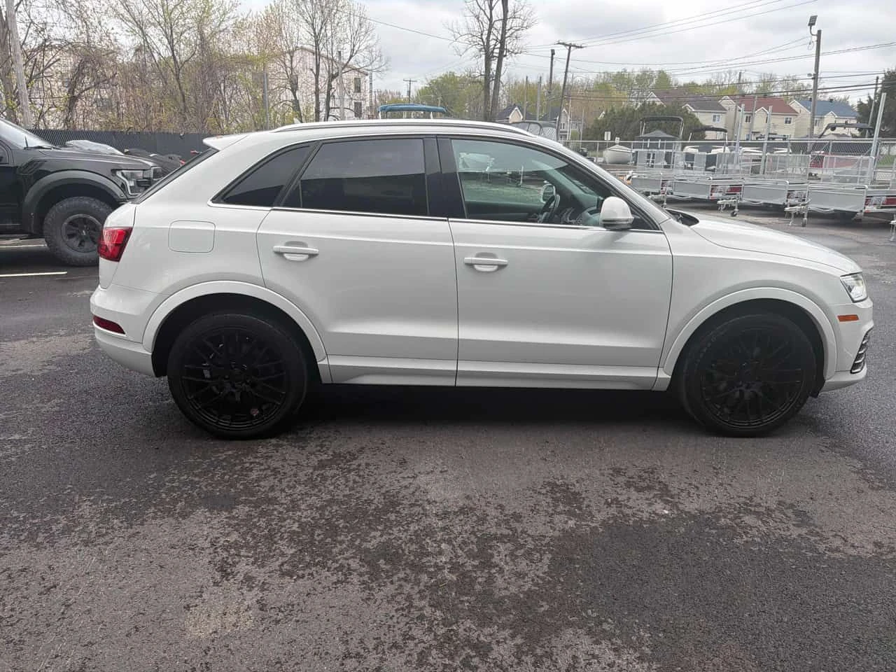 Audi Q3 * Progressiv * АВТОКРЕДИТ БЕЗ ПЪРВОНАЧАЛНА ВНОСКА, снимка 4 - Автомобили и джипове - 54565152