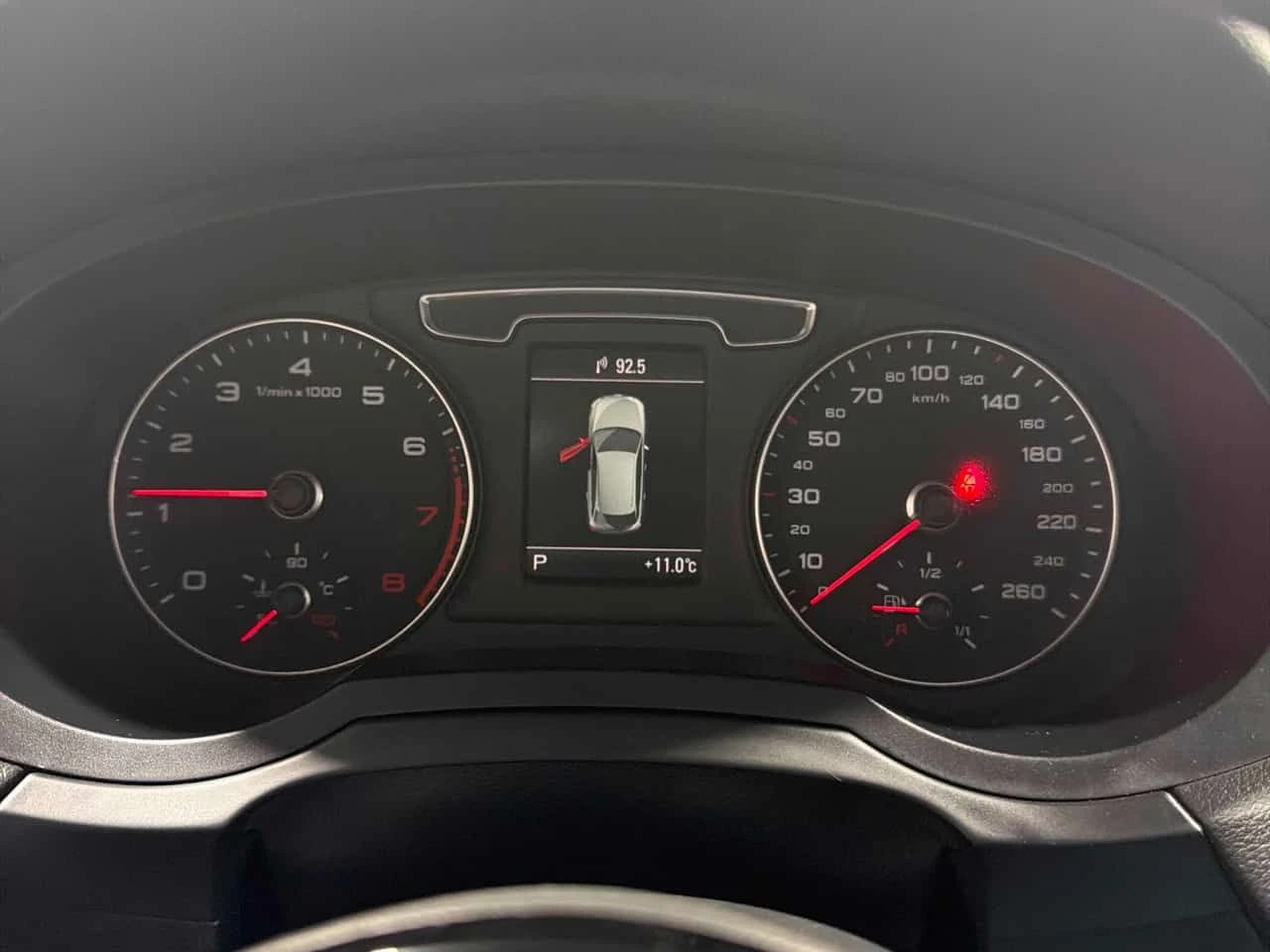 Audi Q3 * Progressiv * АВТОКРЕДИТ БЕЗ ПЪРВОНАЧАЛНА ВНОСКА, снимка 9 - Автомобили и джипове - 54565152