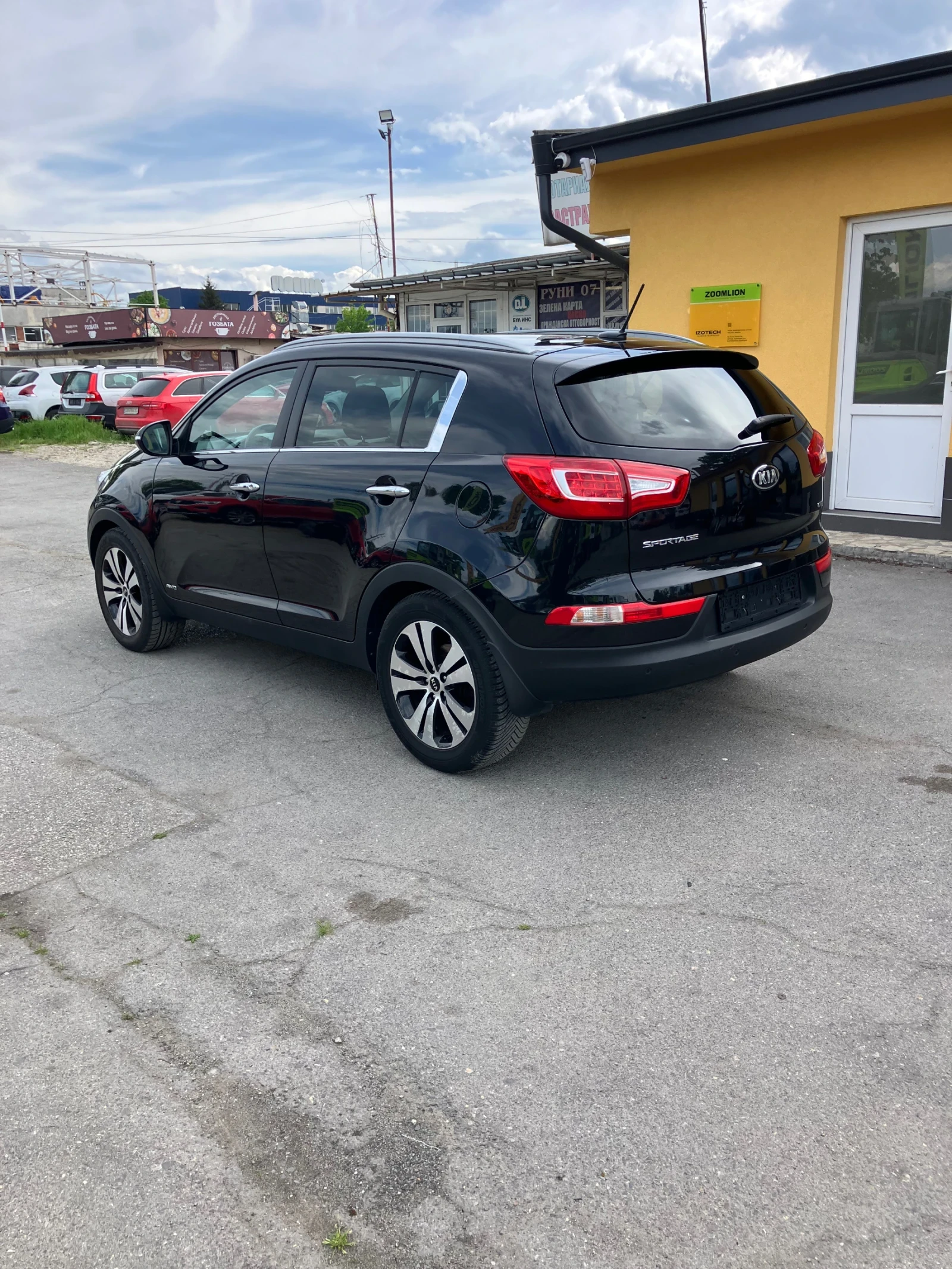 Kia Sportage 4X4, снимка 4 - Автомобили и джипове - 54671194