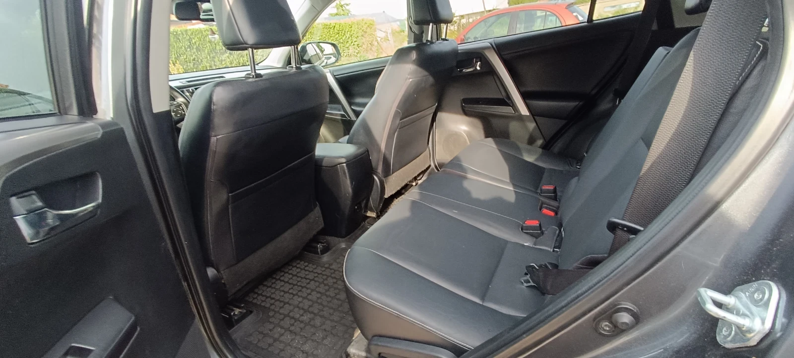 Toyota Rav4, снимка 7 - Автомобили и джипове - 54907087