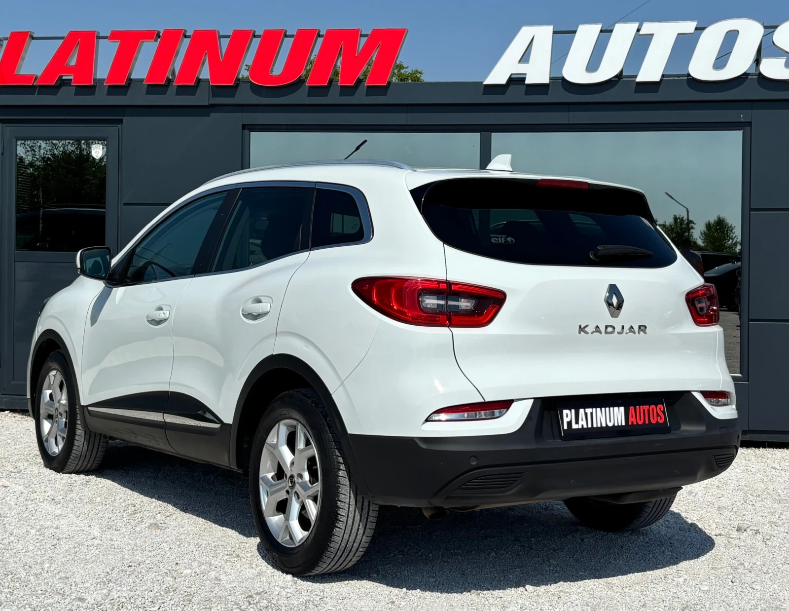 Renault Kadjar 1.5D/NAVI/LED/KEYLESS/ЕВРО 6 , снимка 8 - Автомобили и джипове - 55103294