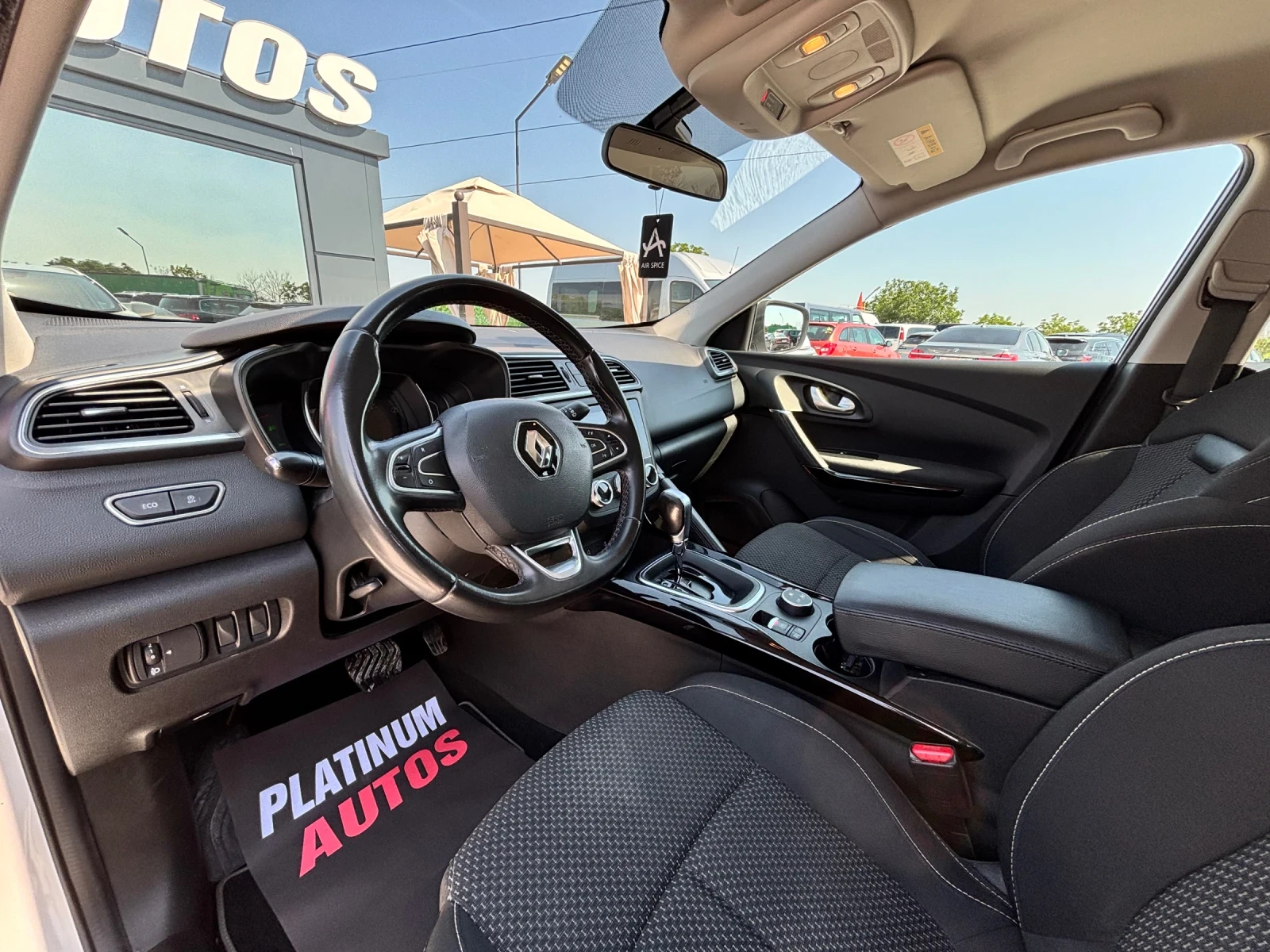 Renault Kadjar 1.5D/NAVI/LED/KEYLESS/ЕВРО 6 , снимка 5 - Автомобили и джипове - 55103294