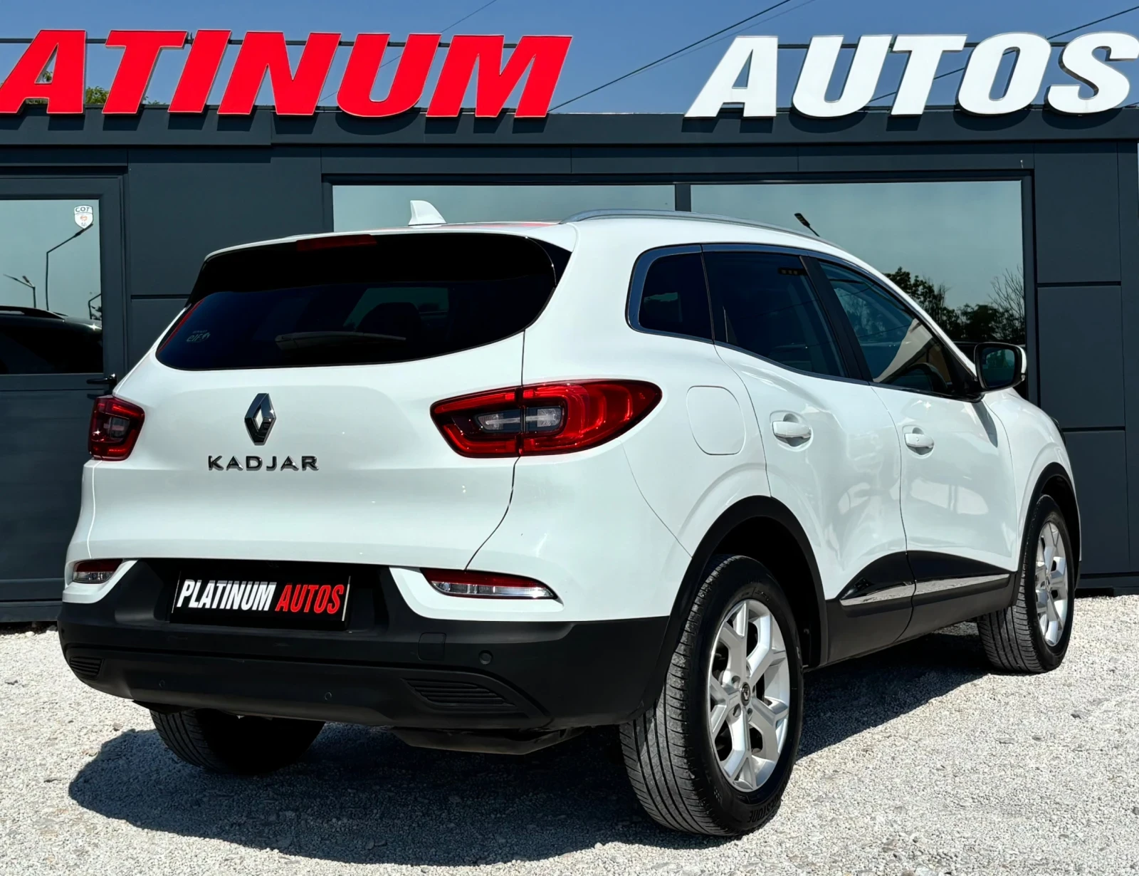 Renault Kadjar 1.5D/NAVI/LED/KEYLESS/ЕВРО 6 , снимка 7 - Автомобили и джипове - 55103294