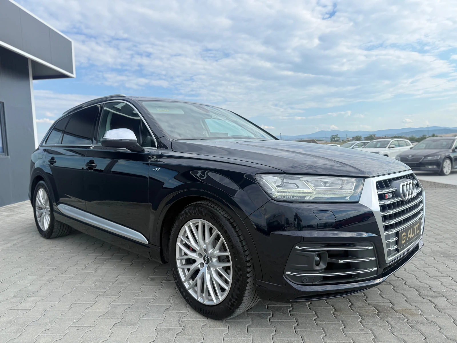 Audi SQ7 SQ7 Напълно обслужена !!! Собствен лизинг !!!, снимка 3 - Автомобили и джипове - 55228603