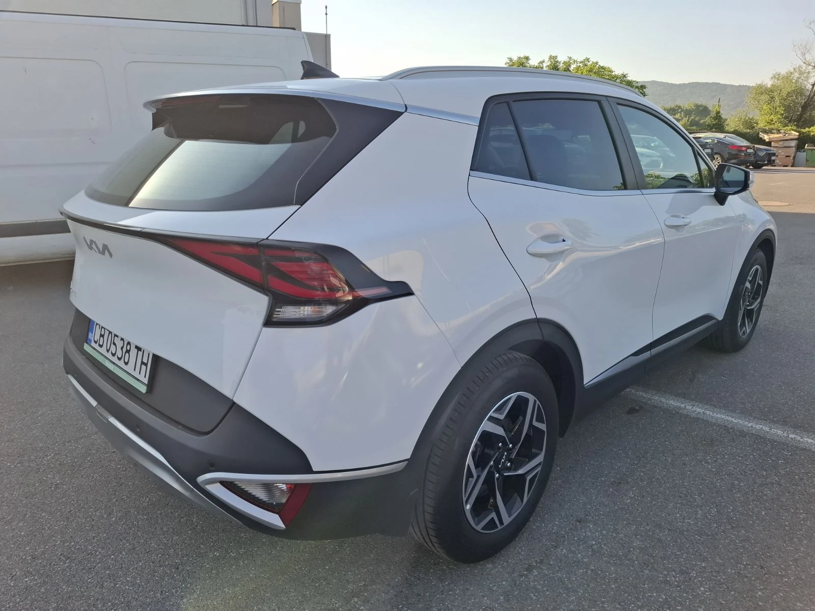 Kia Sportage 1.6 crdi 2WD Comfort, снимка 4 - Автомобили и джипове - 56110602