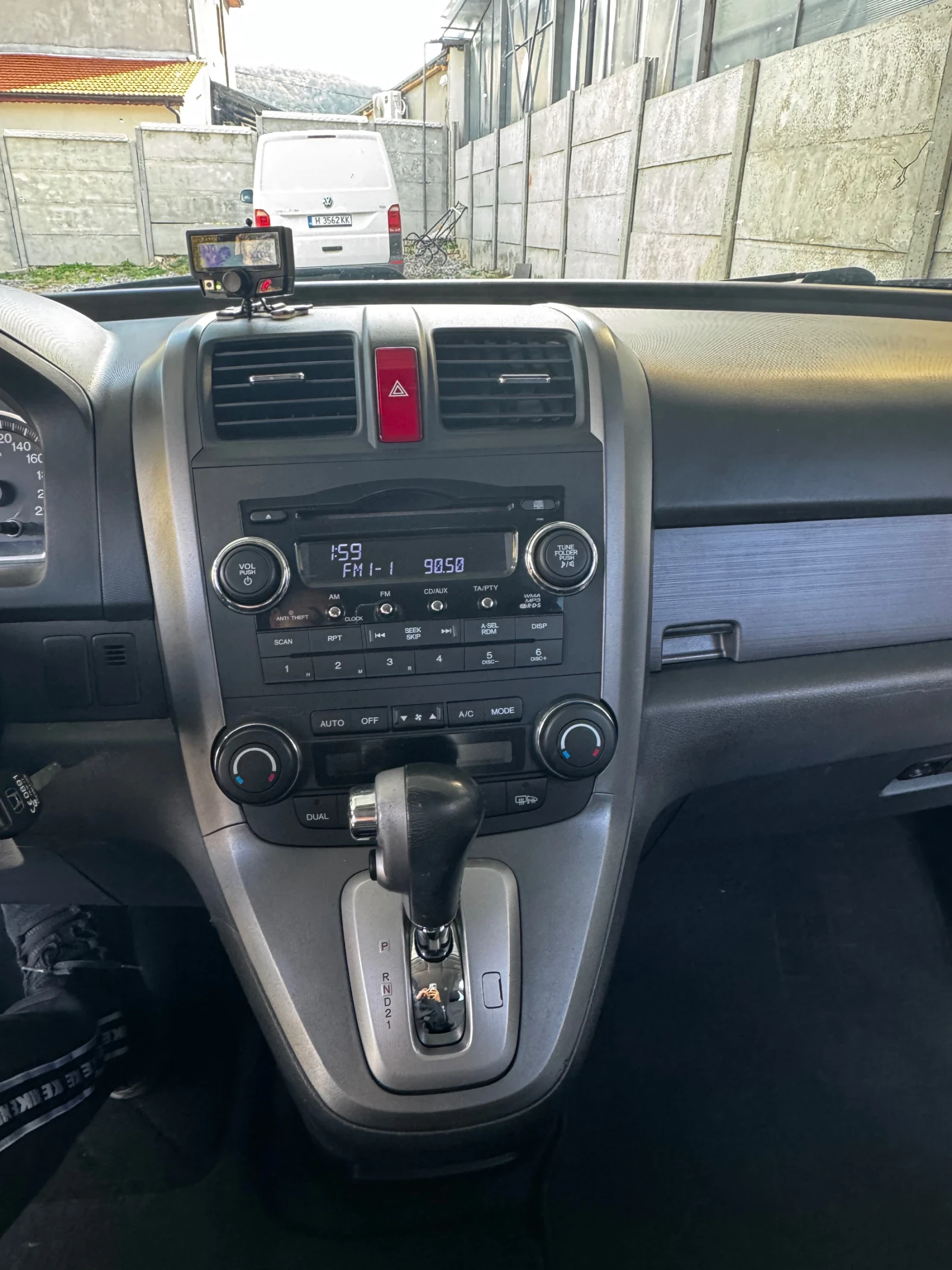 Honda Cr-v 2.0 i-VTEC Автоматик-Обслужена, снимка 10 - Автомобили и джипове - 56708995