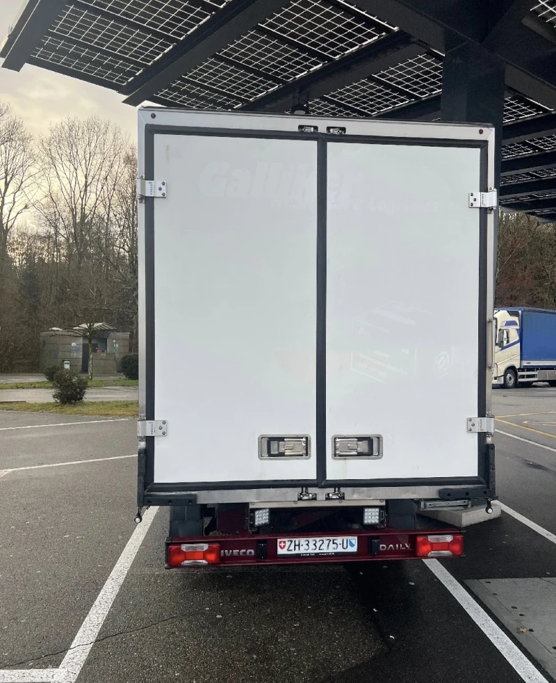 Iveco Daily 35s16* ХЛАДИЛЕН* КЛИМАТРОНИК* ШВЕЙЦАРИЯ* , снимка 7 - Бусове и автобуси - 53090081