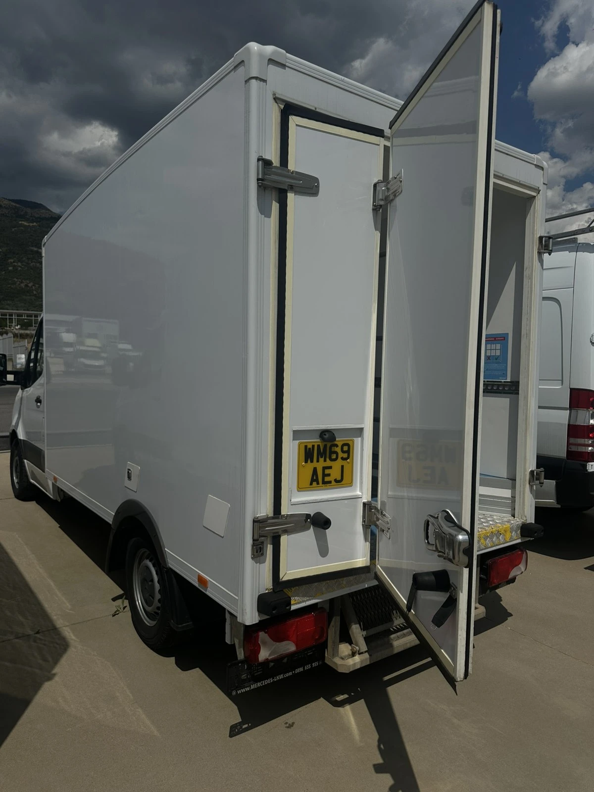 Mercedes-Benz Sprinter Хладилен Фургон 3.60м/Carrier 350 - изображение 7
