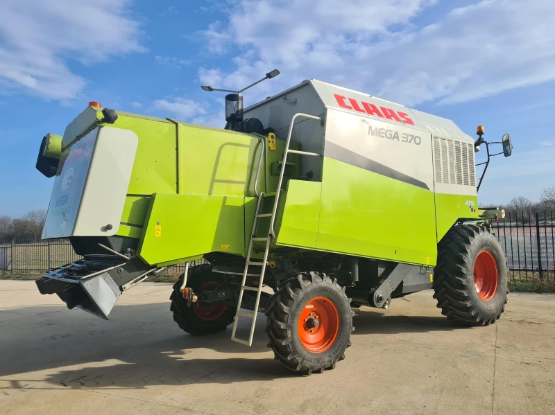 Комбайн Claas Mega 370, снимка 4 - Селскостопанска техника - 49498299