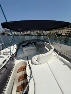 Моторна яхта Azimut 42 FLY, снимка 14