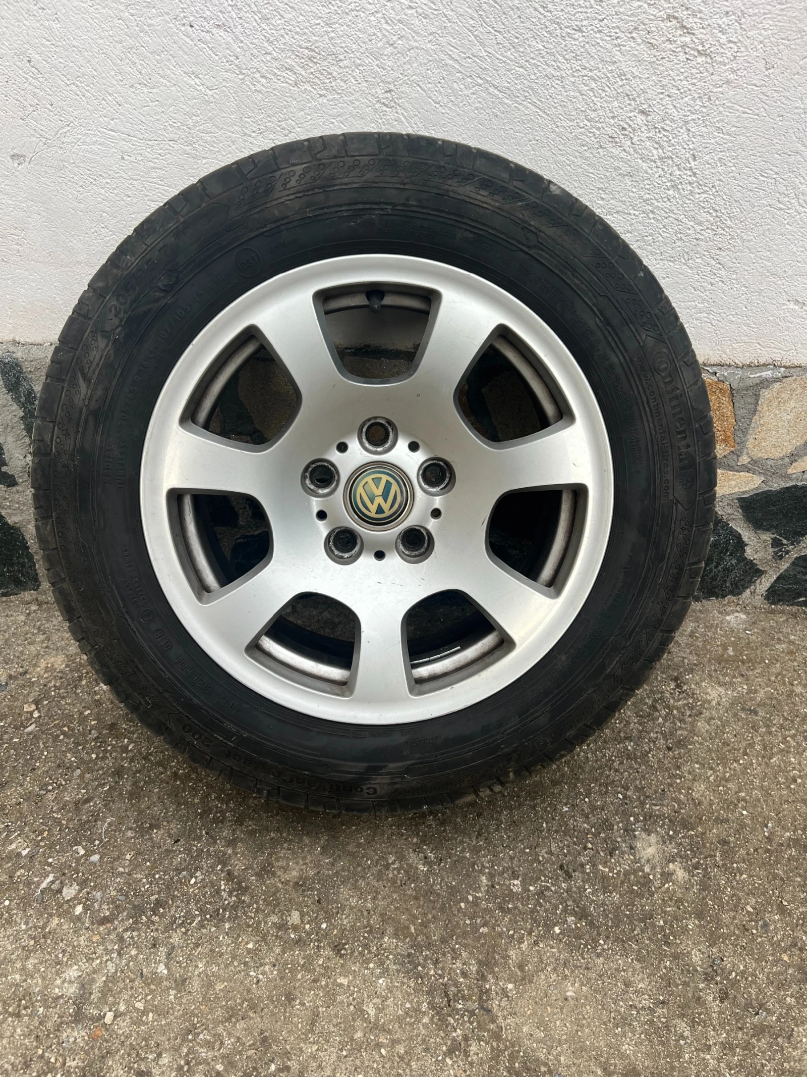 Гуми с джанти Continental 205/65R16