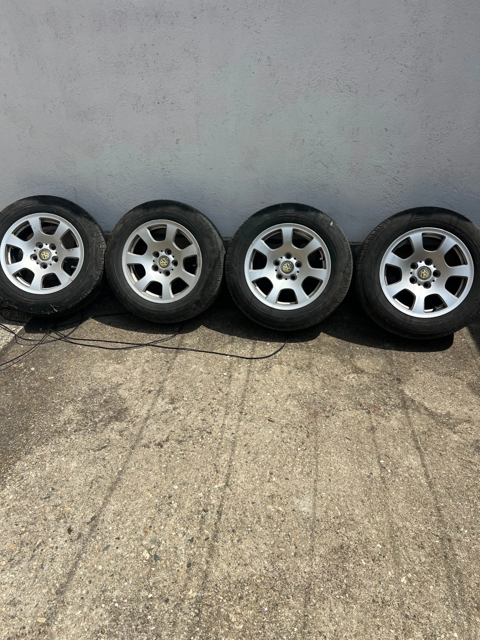 Гуми с джанти Continental 205/65R16, снимка 5 - Гуми и джанти - 54031829