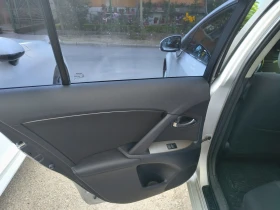 Toyota Avensis 2.0, снимка 10