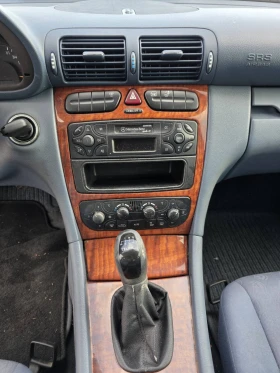 Mercedes-Benz C 180 - 3600 лв. - 27809985 13