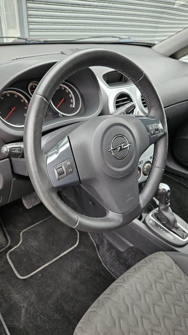 Opel Corsa АВТОМАТИК 1.4 , снимка 10 - Автомобили и джипове - 47283054