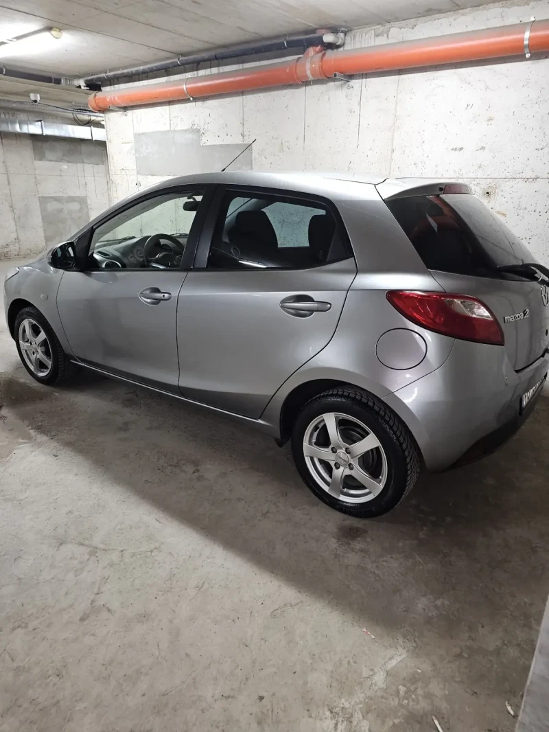 Mazda 2, снимка 15 - Автомобили и джипове - 47568898