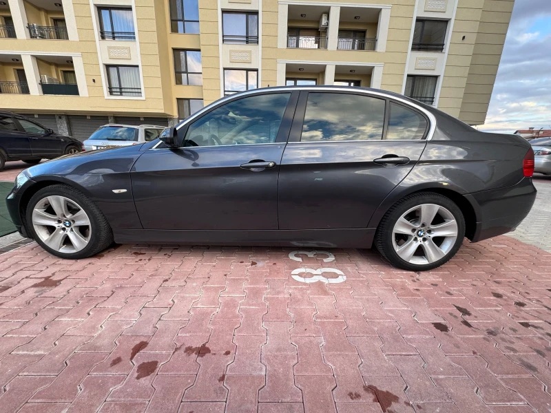 BMW 330 Нави!, снимка 3 - Автомобили и джипове - 48549177