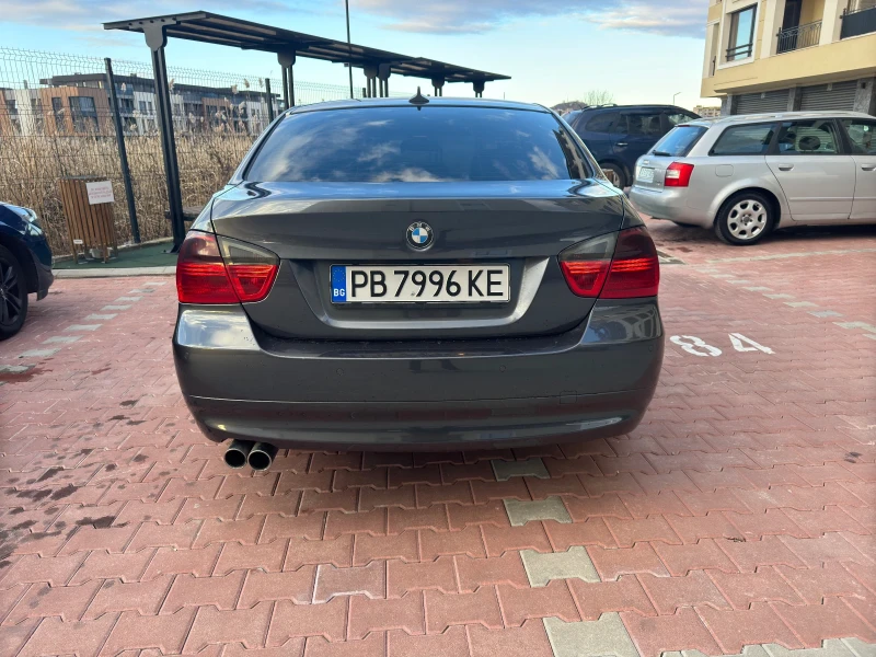 BMW 330 Нави!, снимка 5 - Автомобили и джипове - 48549177