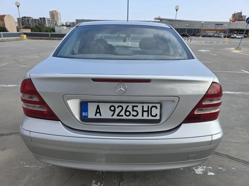 Mercedes-Benz C 180, снимка 4 - Автомобили и джипове - 51190713
